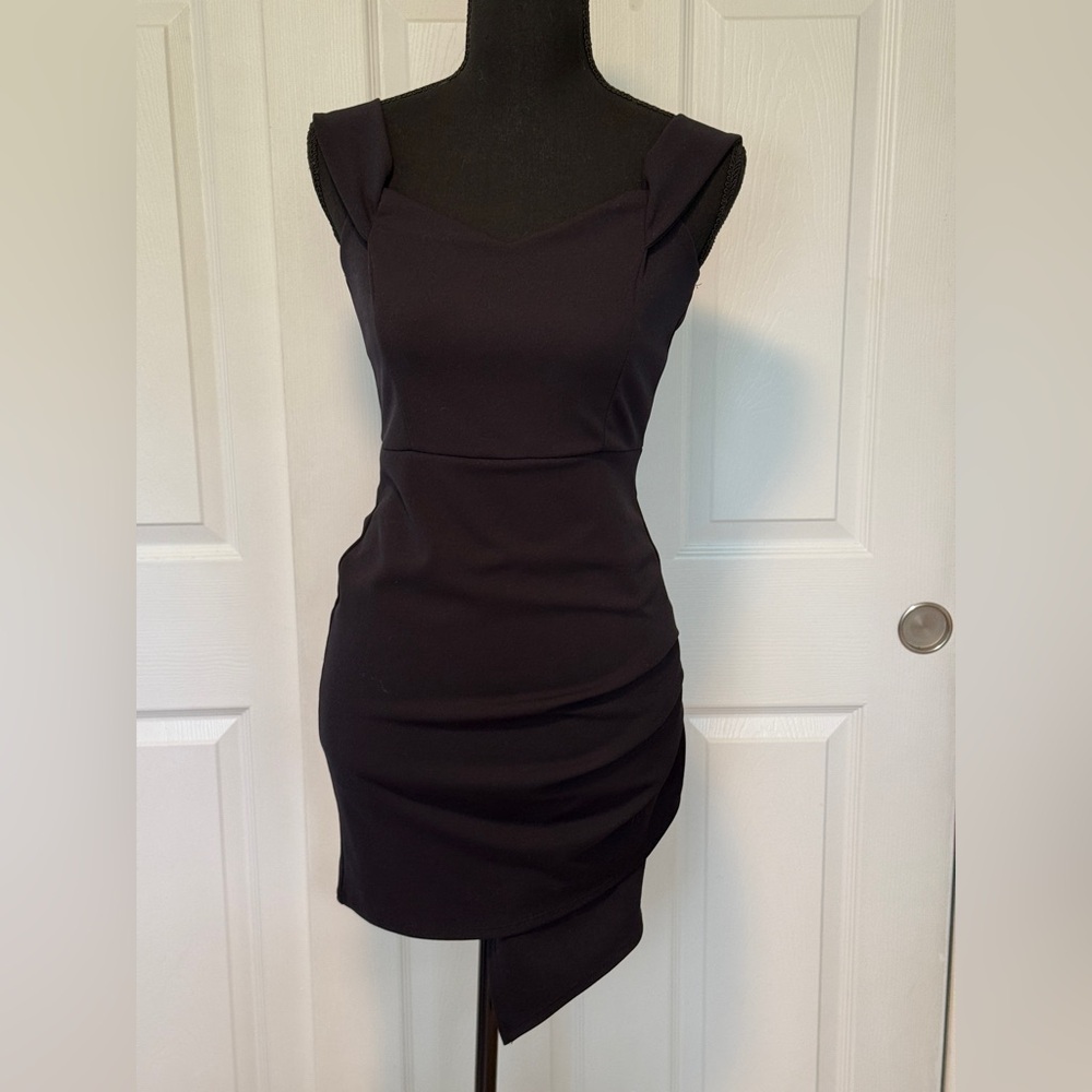 The Vintage Shop Elegant Black Sleeveless Dress